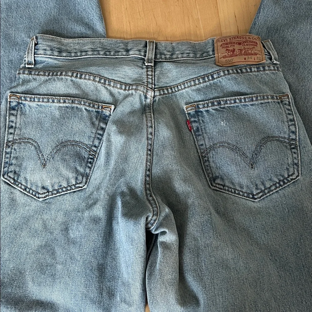 Levi's Men's Relaxed Light Blue 550 Denim Jeans 32x31 - Picture 3 of 10